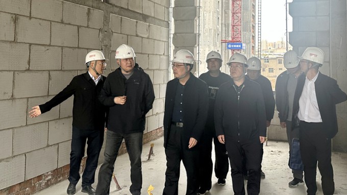 張佩峰到監(jiān)理項(xiàng)目現(xiàn)場(chǎng)督導(dǎo)檢查節(jié)前安全生產(chǎn)工作