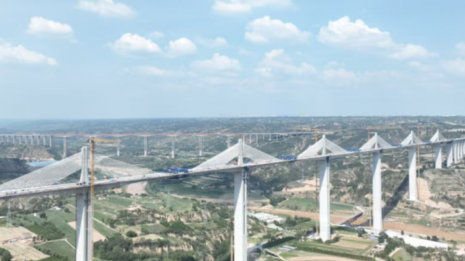 甘肅工程咨詢集團監理項目取得重大突破：國內黃土地區跨度最大 甘肅馬蓮河特大橋邊跨順利合龍